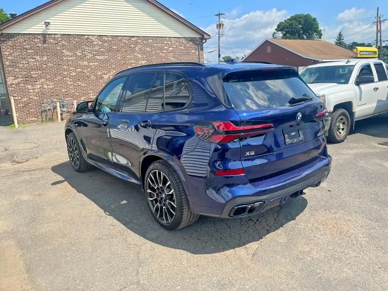 2024 BMW X5 M60I  