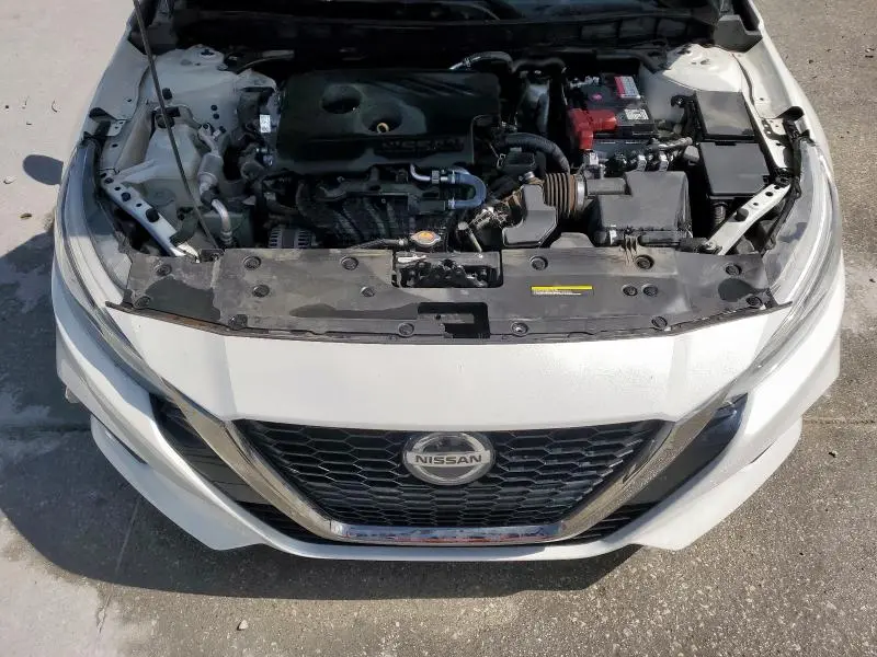 2019 NISSAN ALTIMA SR  