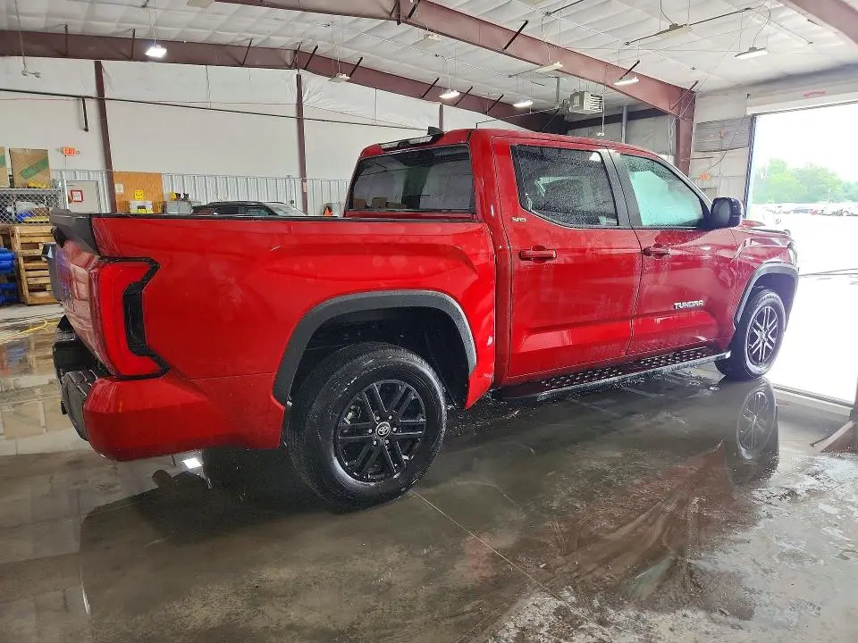 2025 TOYOTA TUNDRA SR5  