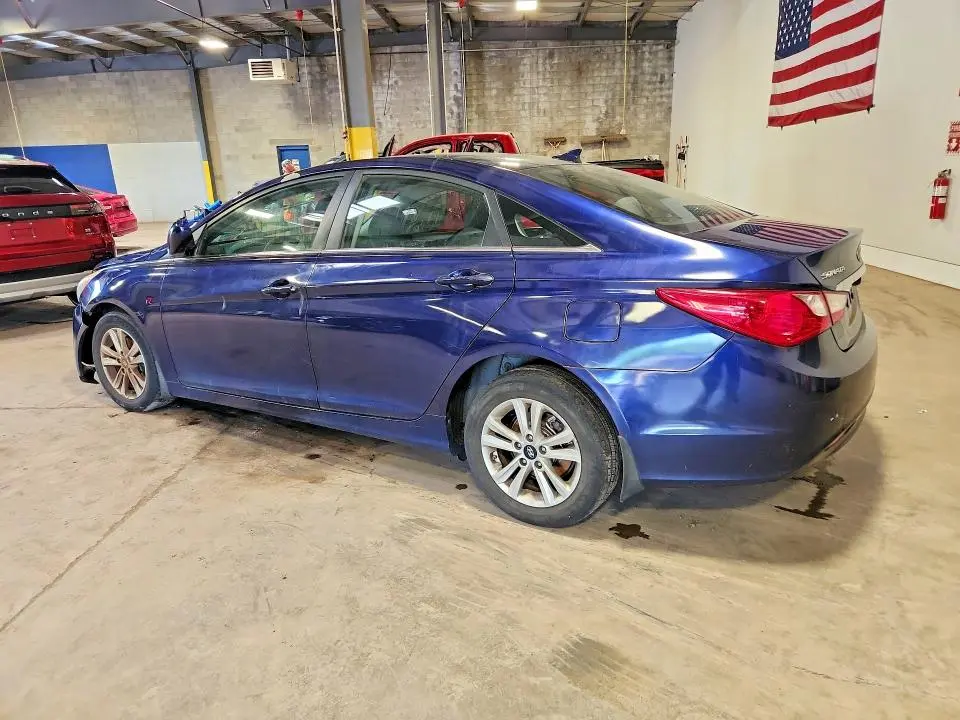2012 HYUNDAI SONATA GLS  