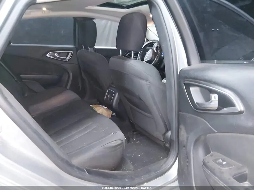 2016 CHRYSLER 200 LIMITED