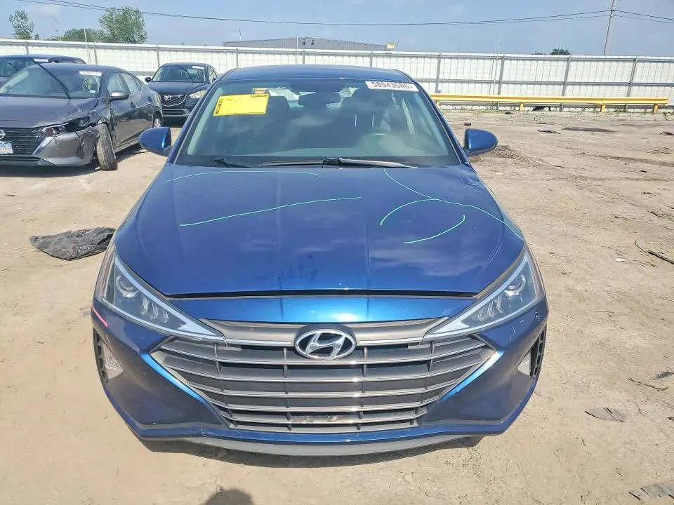 2019 HYUNDAI ELANTRA SE  