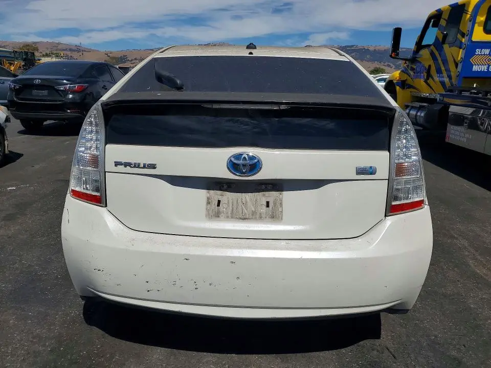 2010 TOYOTA PRIUS II  