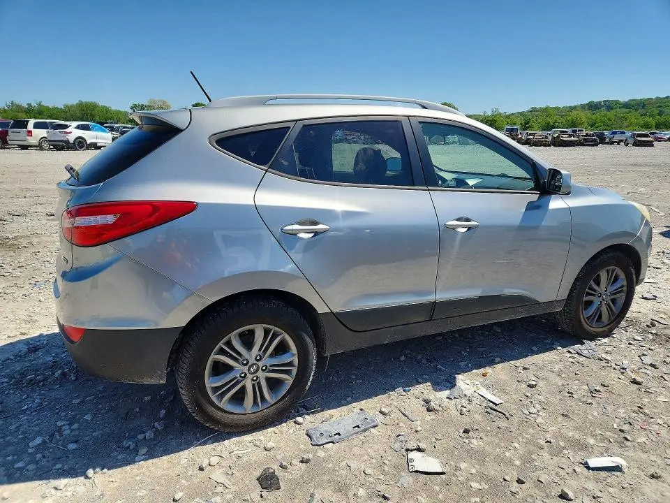 2015 HYUNDAI TUCSON SE  