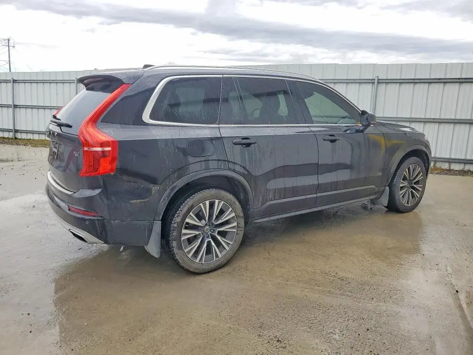 2021 VOLVO XC90 T6 MOMENTUM  