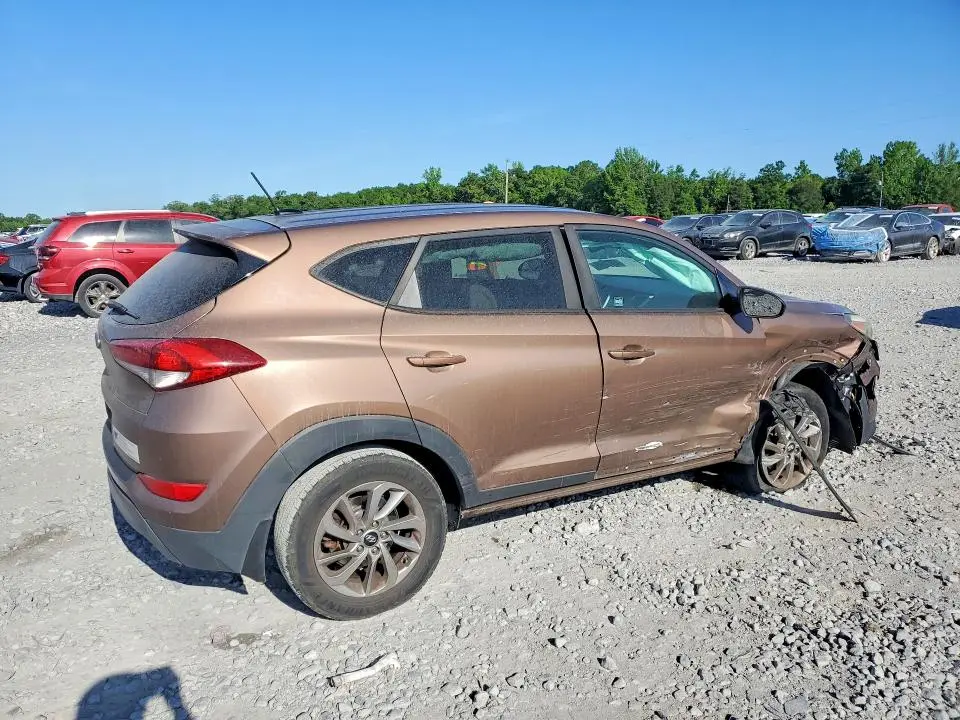 2017 HYUNDAI TUCSON SE  