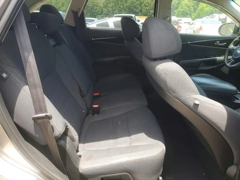 2018 KIA SORENTO LX V6  