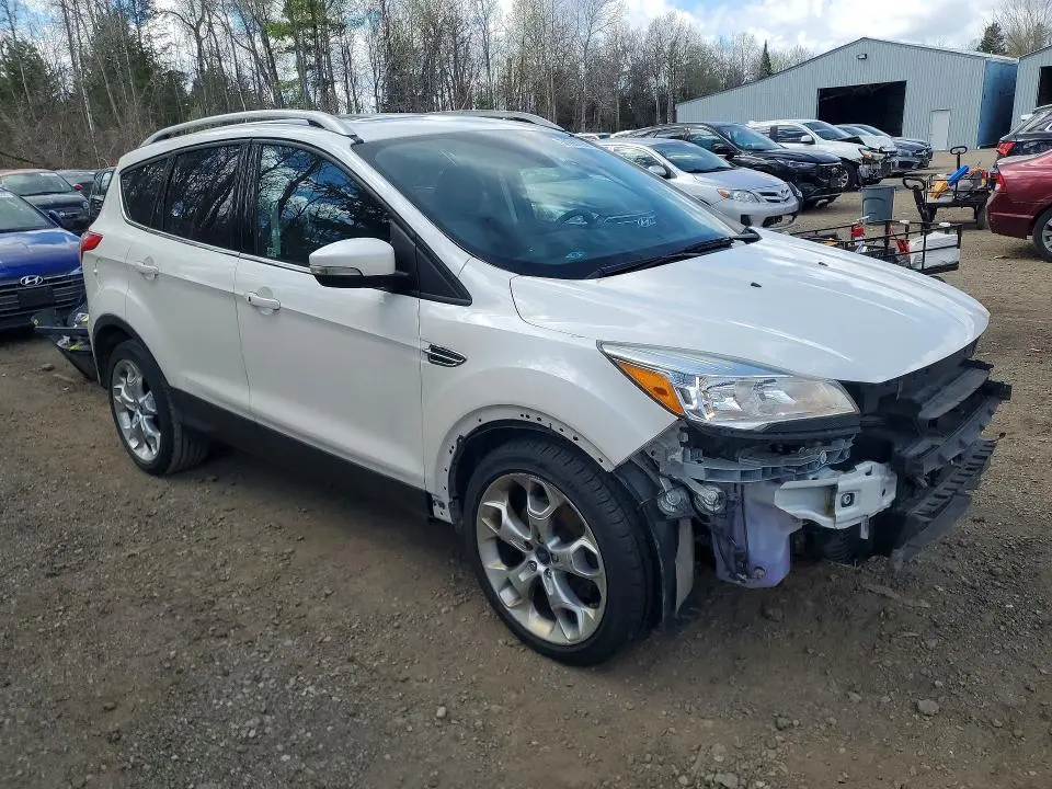 2016 FORD ESCAPE TITANIUM  