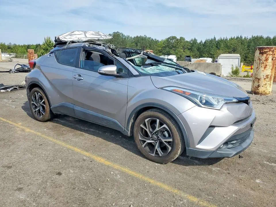 2019 TOYOTA C-HR XLE  