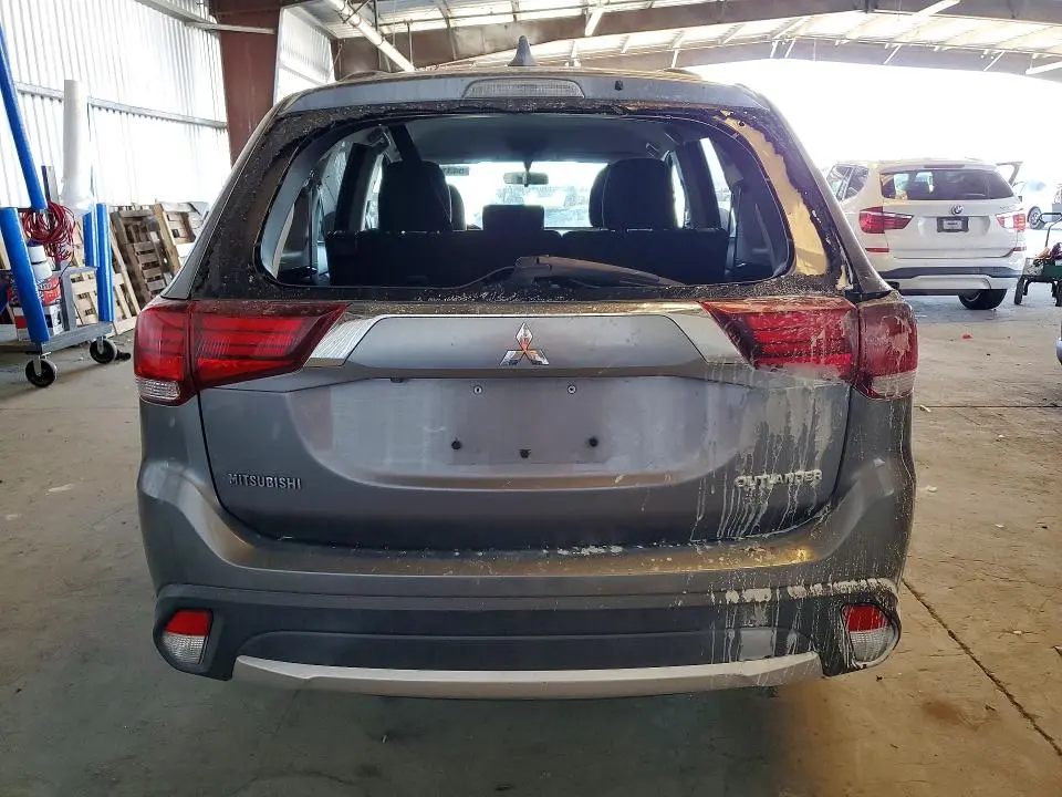 2018 MITSUBISHI OUTLANDER ES  