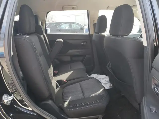 2019 MITSUBISHI OUTLANDER ES  