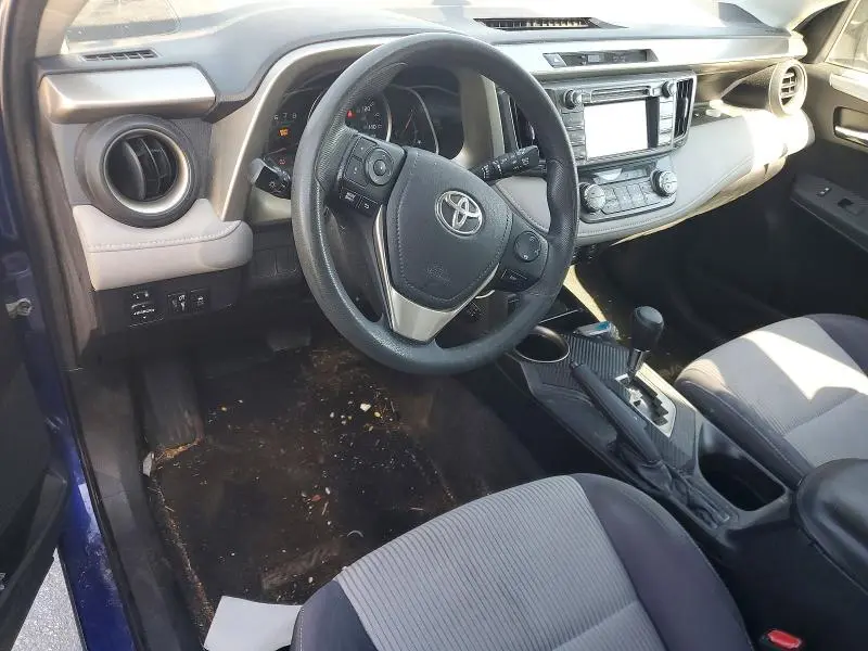 2015 TOYOTA RAV4 XLE  