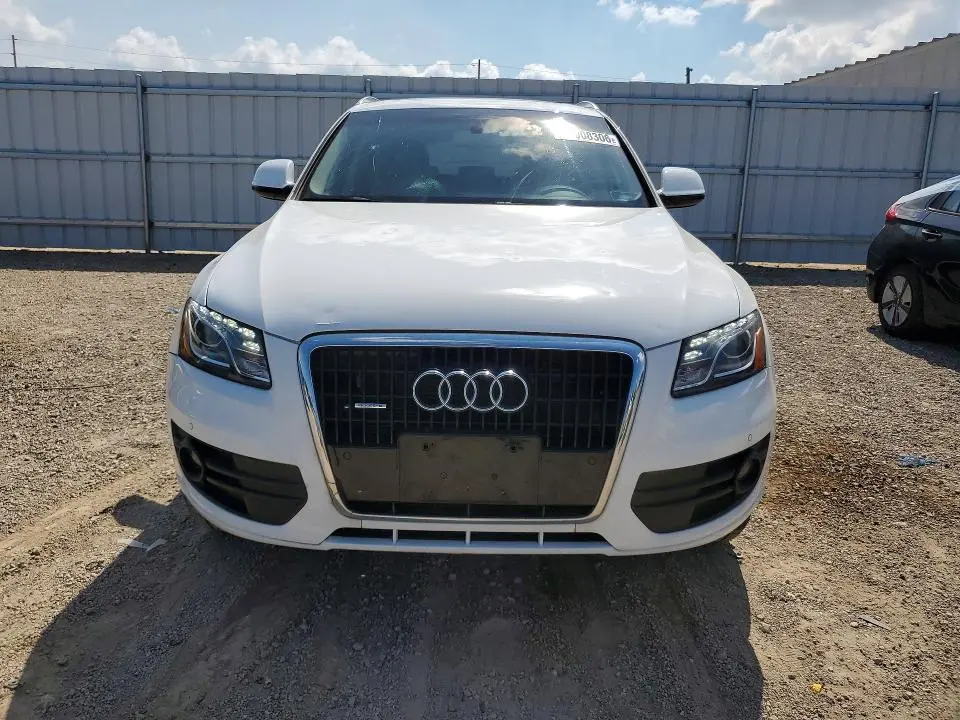 2010 AUDI Q5 PREMIUM PLUS  