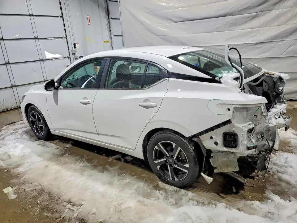 2025 NISSAN SENTRA SV  