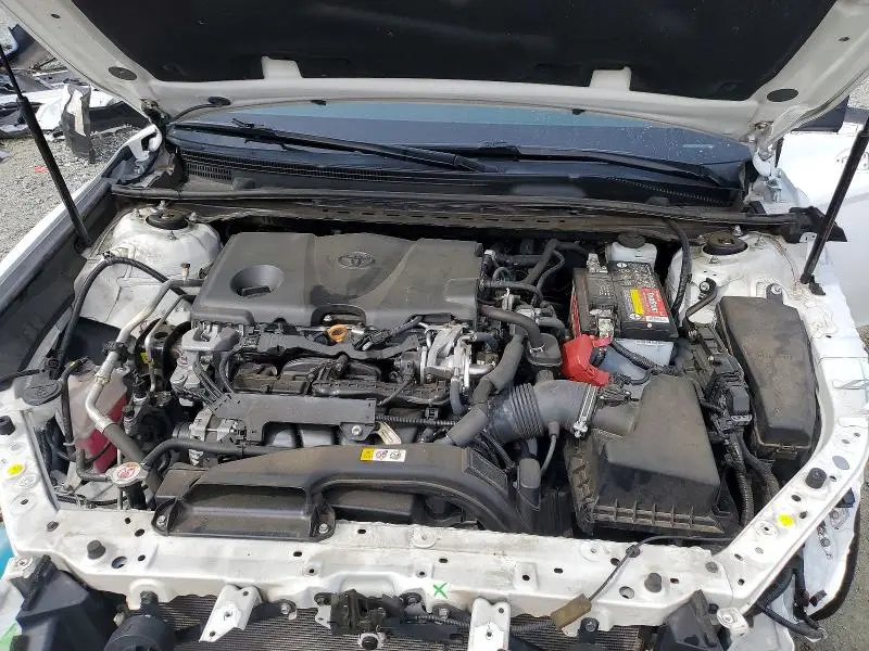2019 TOYOTA CAMRY SE  