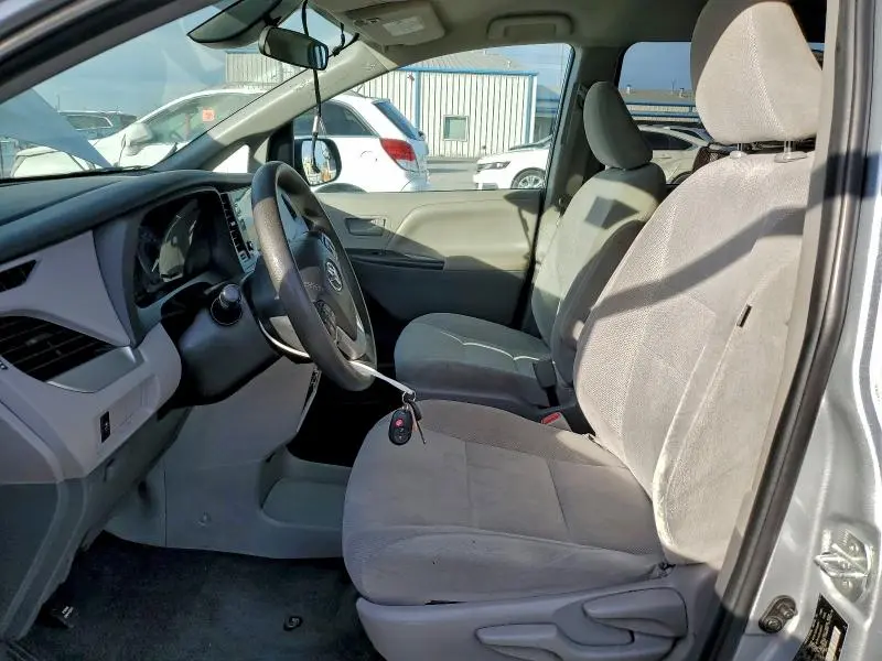 2020 TOYOTA SIENNA L  