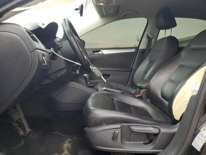 2013 VOLKSWAGEN JETTA SE  