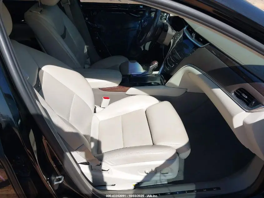 2013 CADILLAC XTS PLATINUM