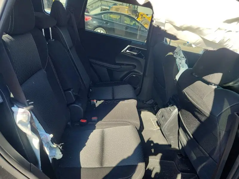 2025 MITSUBISHI OUTLANDER SE  