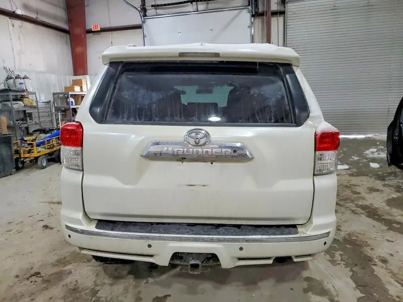 2013 TOYOTA 4RUNNER SR5  
