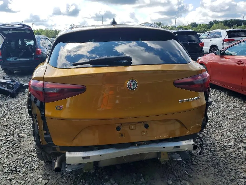 2022 ALFA ROMEO STELVIO TI  