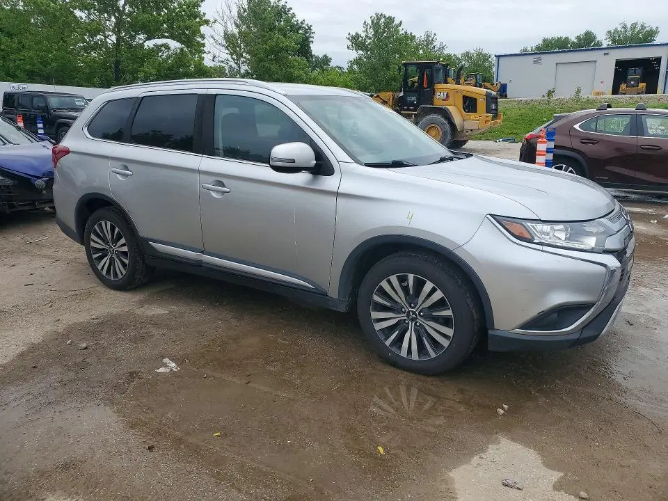 2019 MITSUBISHI OUTLANDER SE  