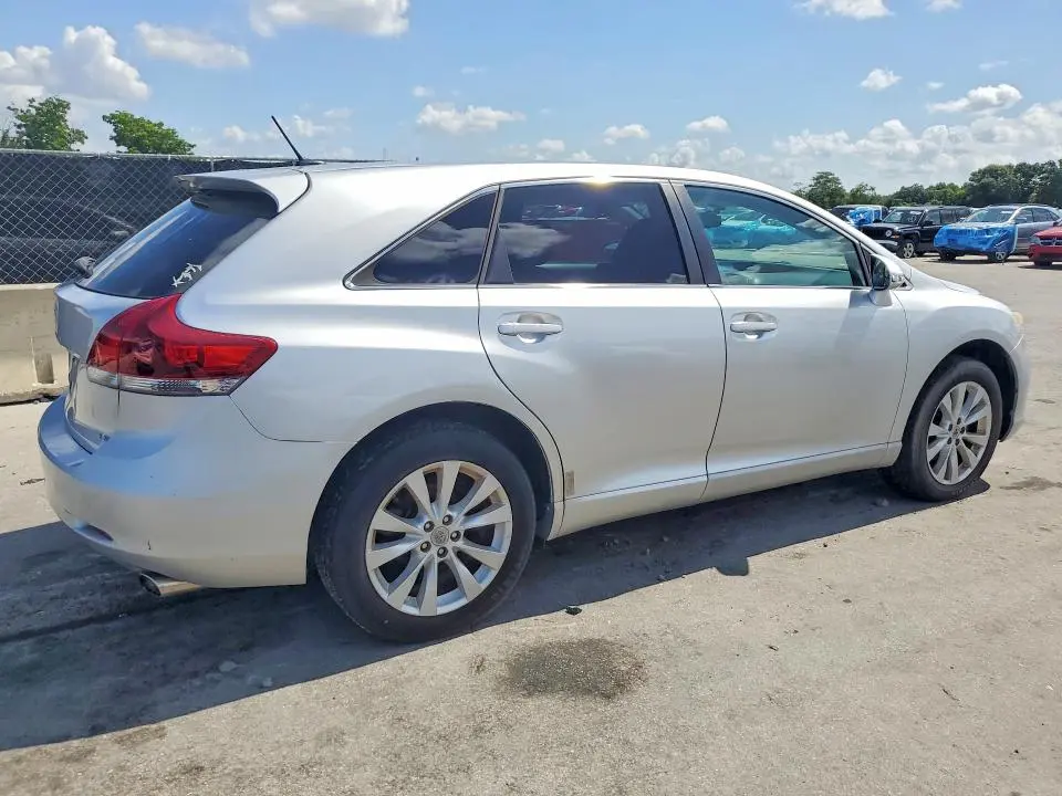 2013 TOYOTA VENZA LE  