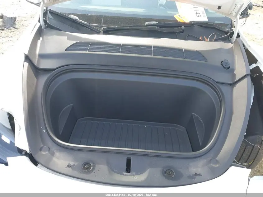 2024 TESLA MODEL Y LONG RANGE DUAL MOTOR ALL-WHEEL DRIVE