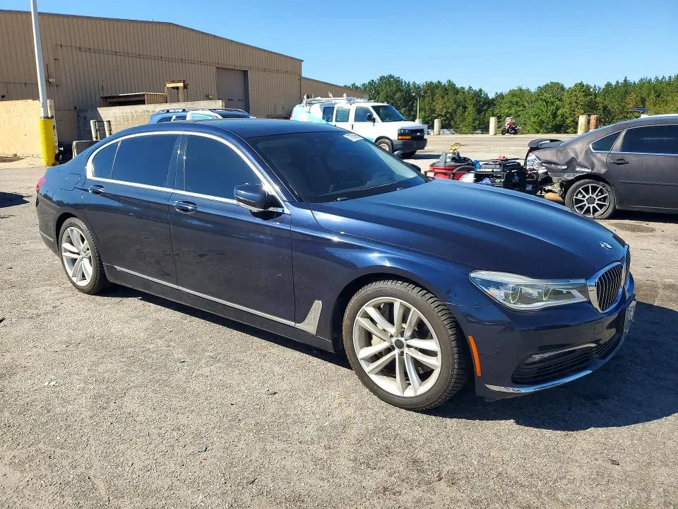 2018 BMW 750 XI  