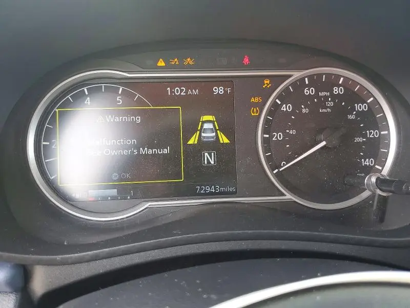 2023 NISSAN VERSA SV  