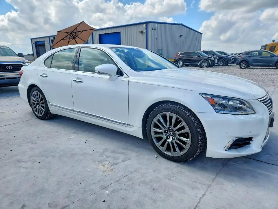 2015 LEXUS LS 460  