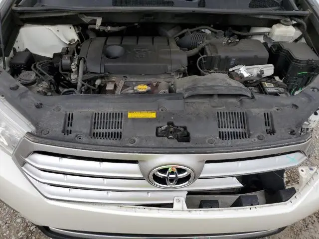 2013 TOYOTA HIGHLANDER BASE