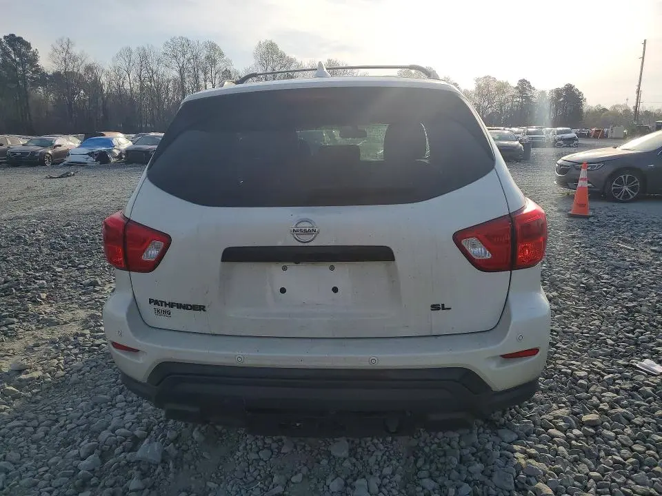 2019 NISSAN PATHFINDER SL  