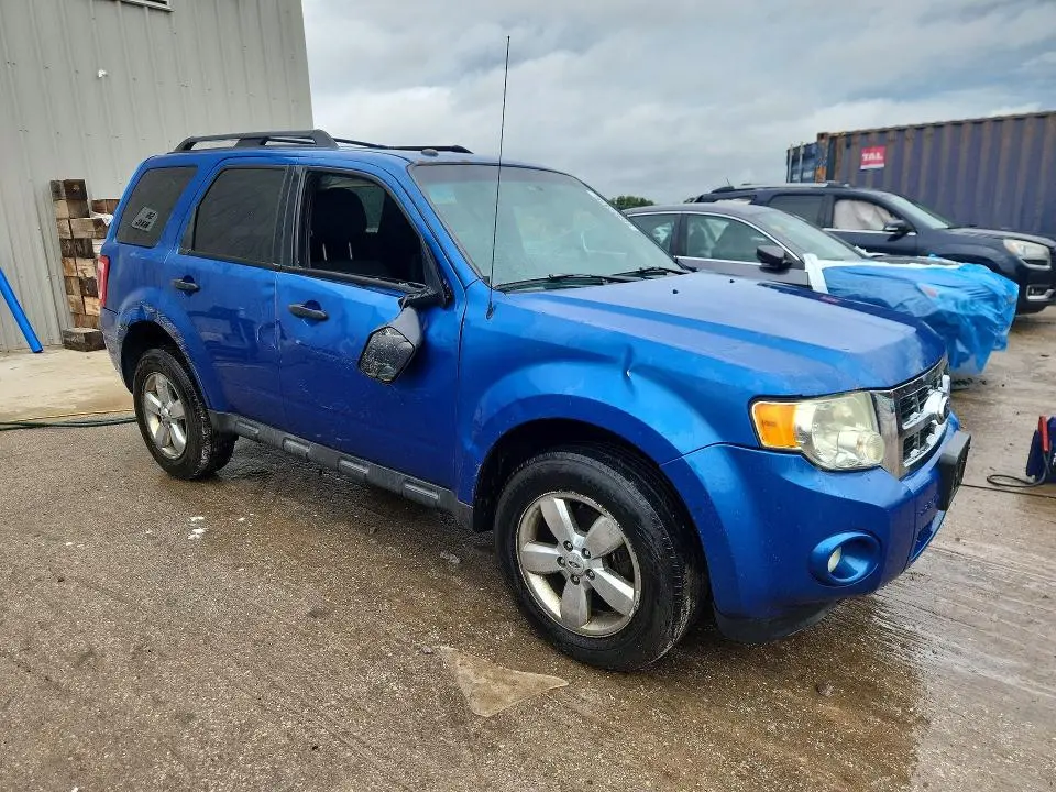 2011 FORD ESCAPE XLT  