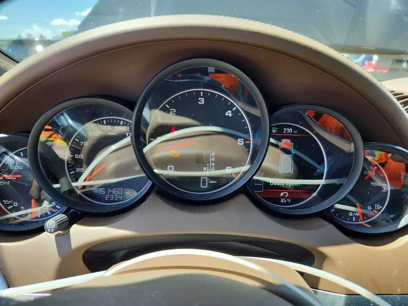 2014 PORSCHE CAYENNE   