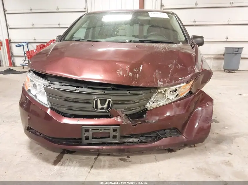 2011 HONDA ODYSSEY LX