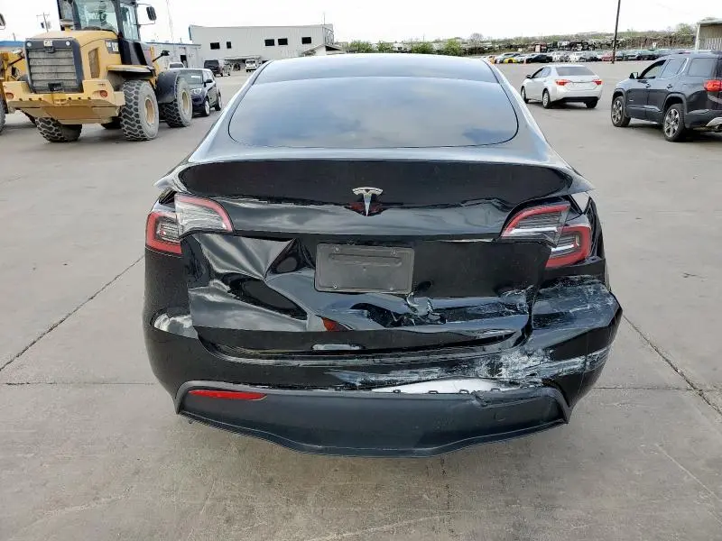 2025 TESLA MODEL Y 