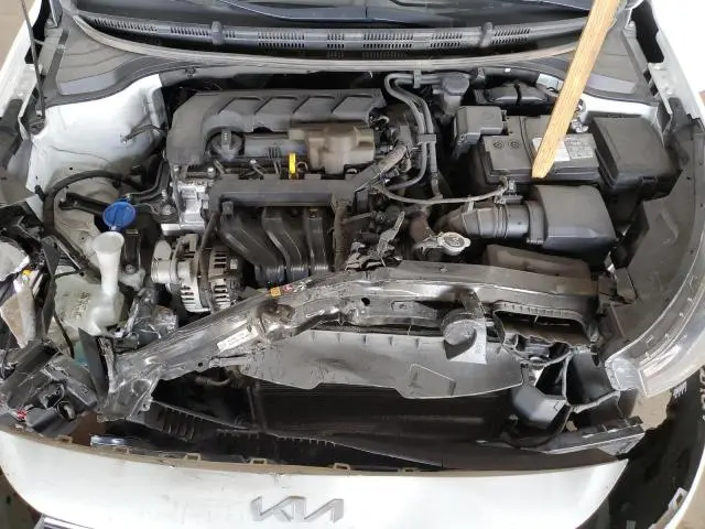2022 KIA RIO LX  