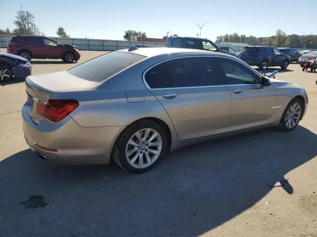 2013 BMW 740 LXI  