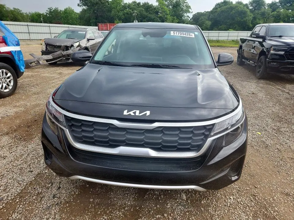 2023 KIA SELTOS LX  