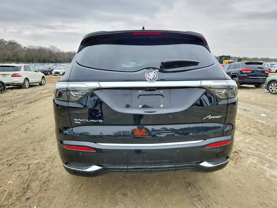 2024 BUICK ENCLAVE AVENIR  