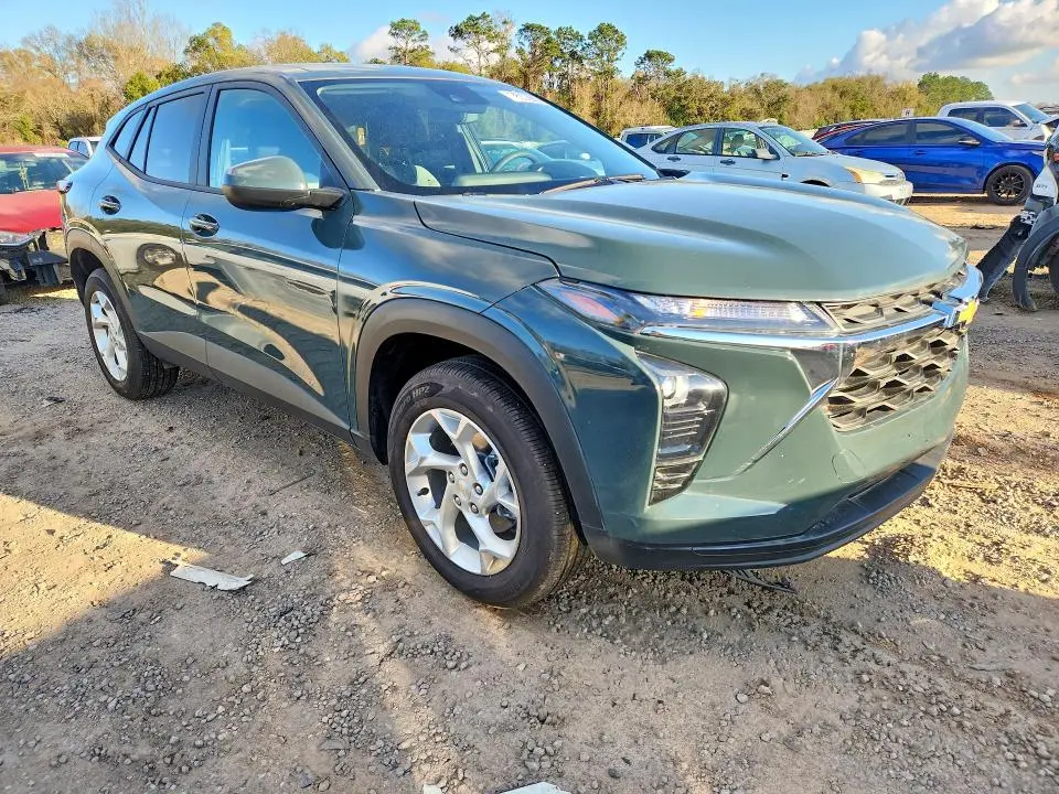 2025 CHEVROLET TRAX LS  