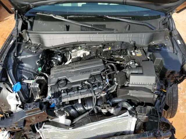 2025 HYUNDAI KONA SE  