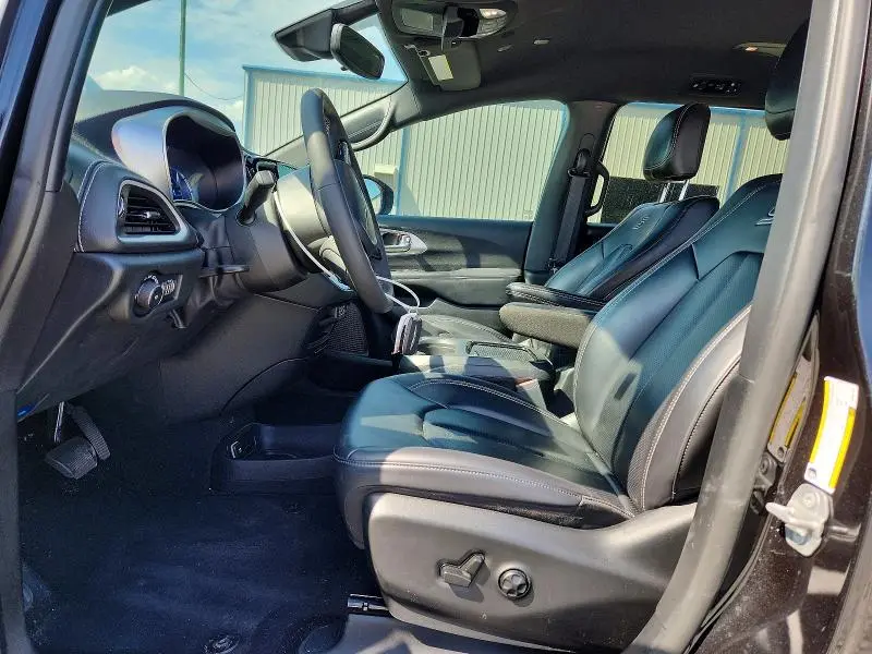 2023 CHRYSLER PACIFICA HYBRID TOURING L  
