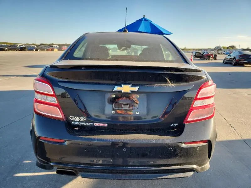 2017 CHEVROLET SONIC LT  