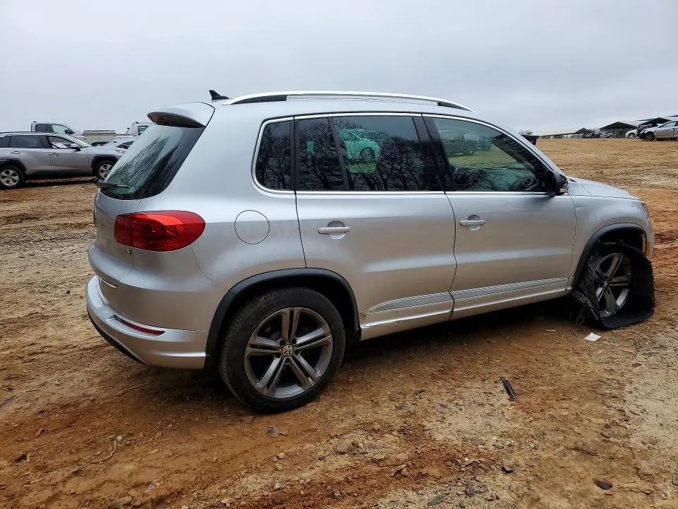2017 VOLKSWAGEN TIGUAN SPORT  