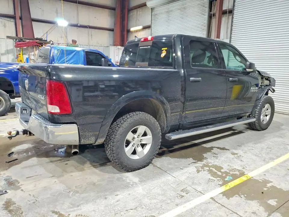 2016 RAM 1500 SLT  