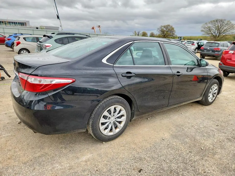 2016 TOYOTA CAMRY LE  
