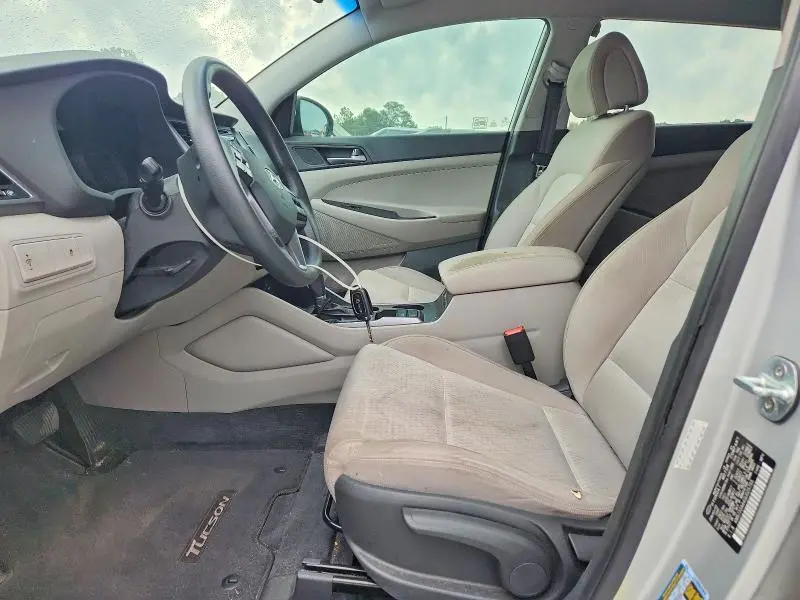 2016 HYUNDAI TUCSON SE  