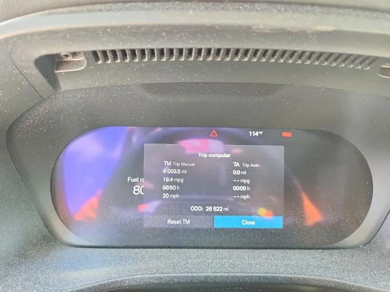 2023 VOLVO XC40 PLUS  